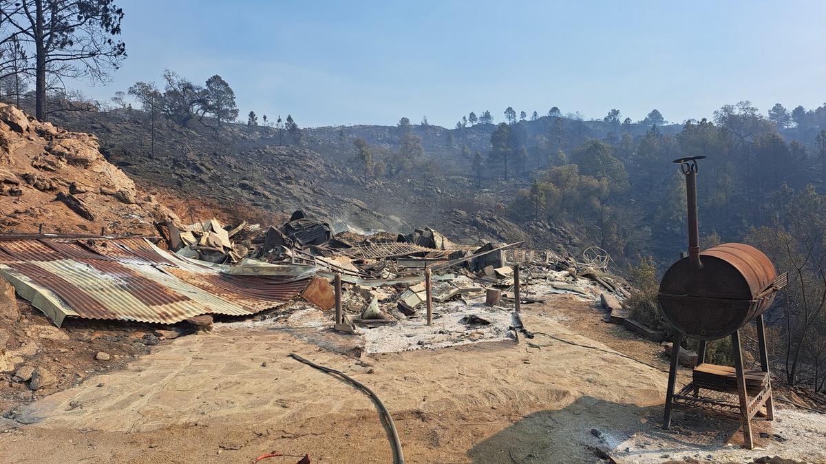 FOTO: El fuego devoró por completo una casa en El Durazno.