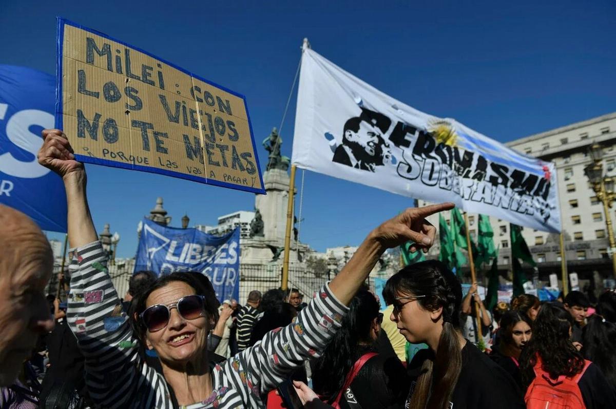 FOTO: Protesta de jubilados en el Congreso