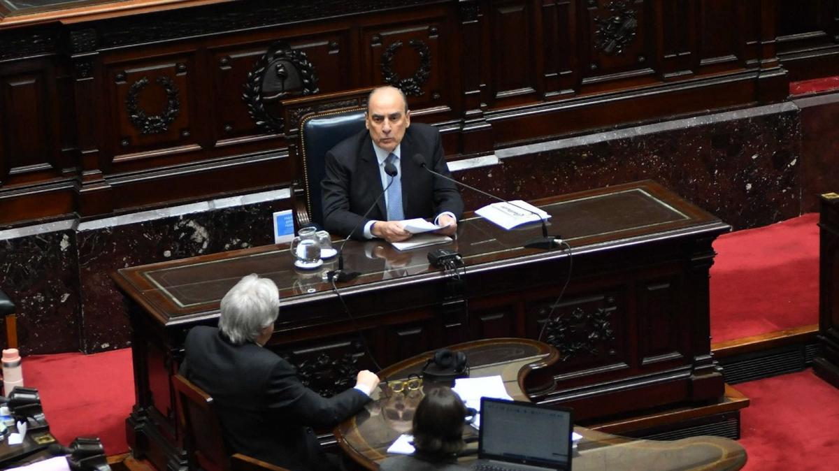 FOTO: El jefe de Gabinete defendió la gestión de Milei ante los diputados. 